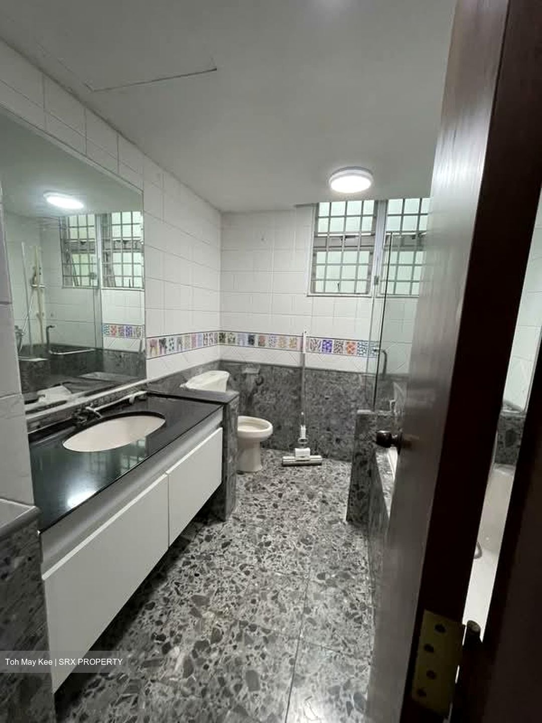Woodgrove Condominium (D25), Condominium #581422201